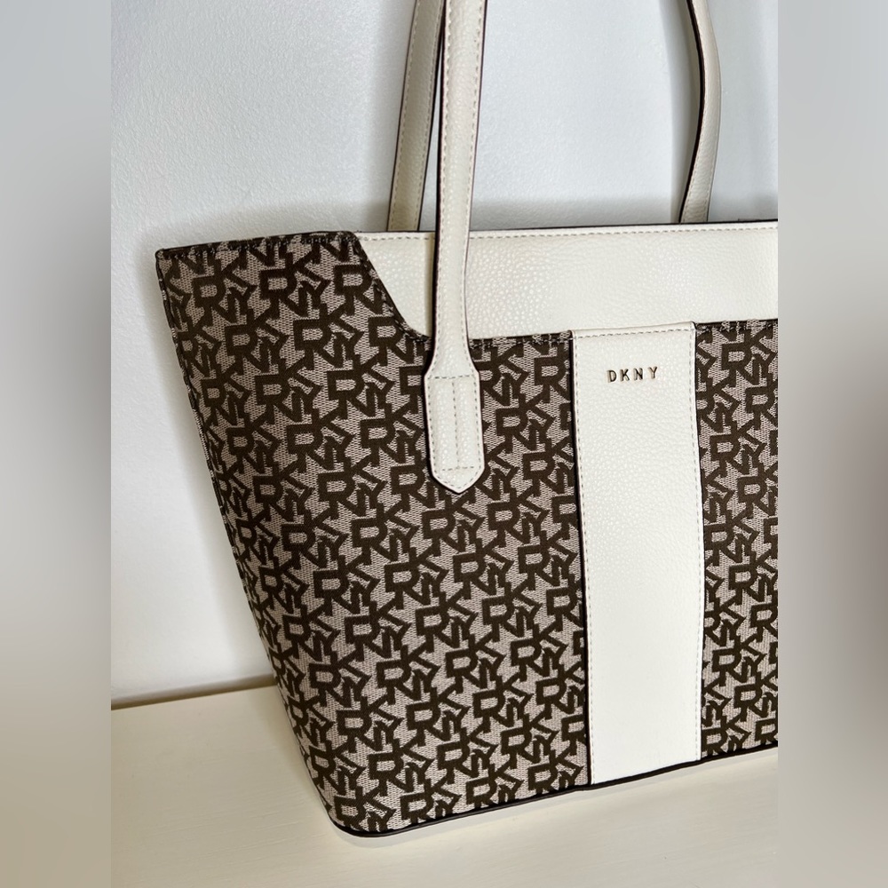 NWT DKNY TOTE SHOULDER BAG WHITE/BROWN - Picture 3 of 13